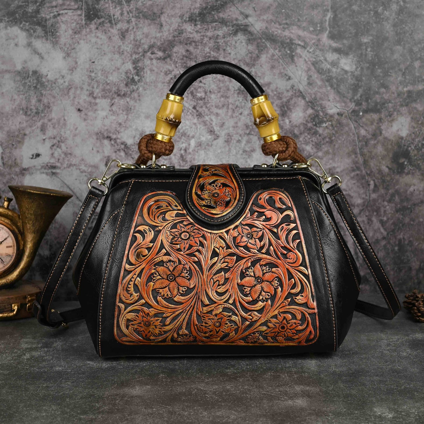 Dorothy™ | Argyle Messenger Bag