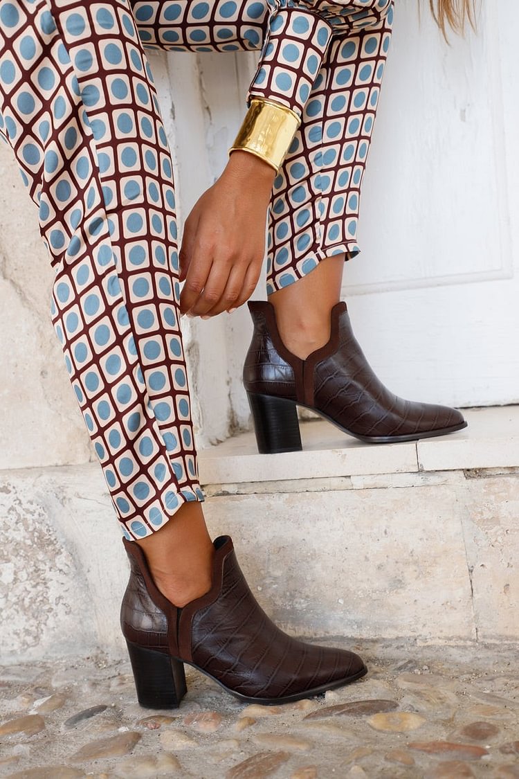 Clementine™ | Chic Crocodile Boots 1