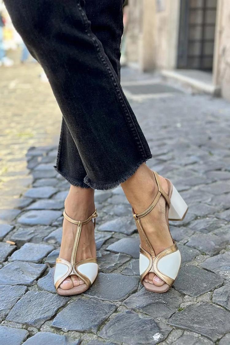Léa™ | Elegant pumps with details 0