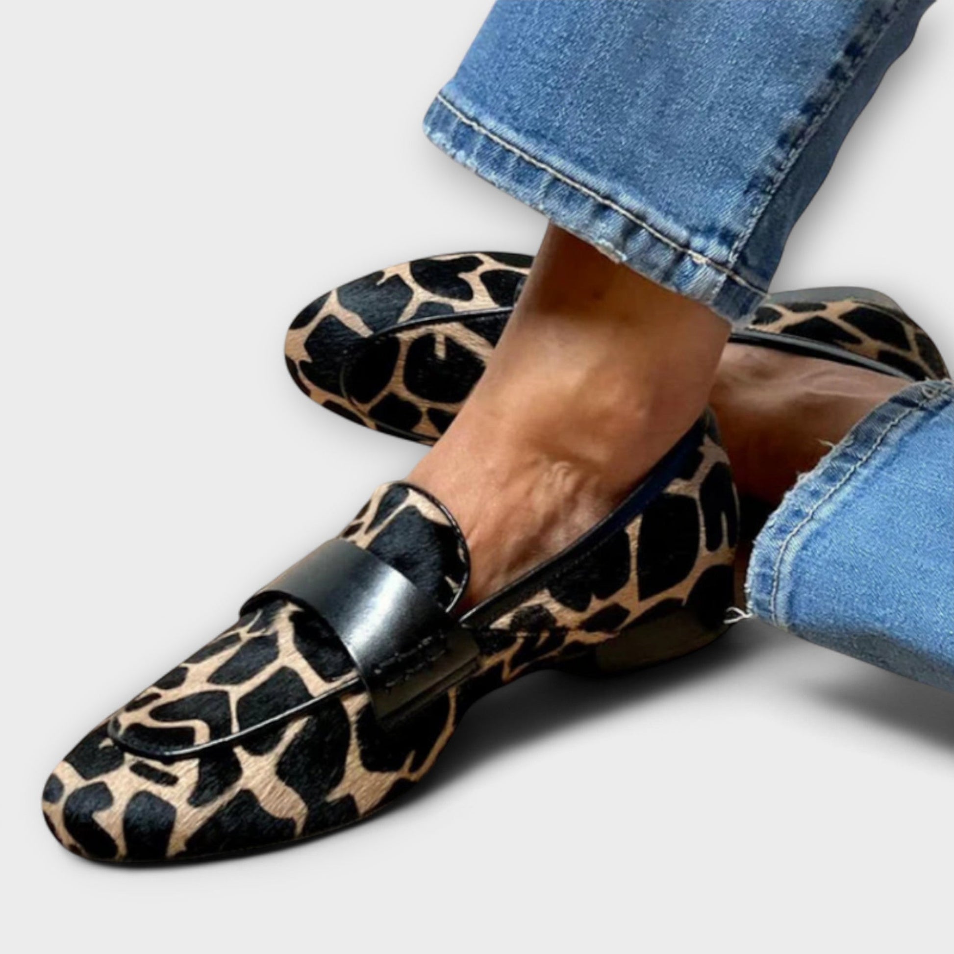Léonie™ | Leopard Print Moccasin 0