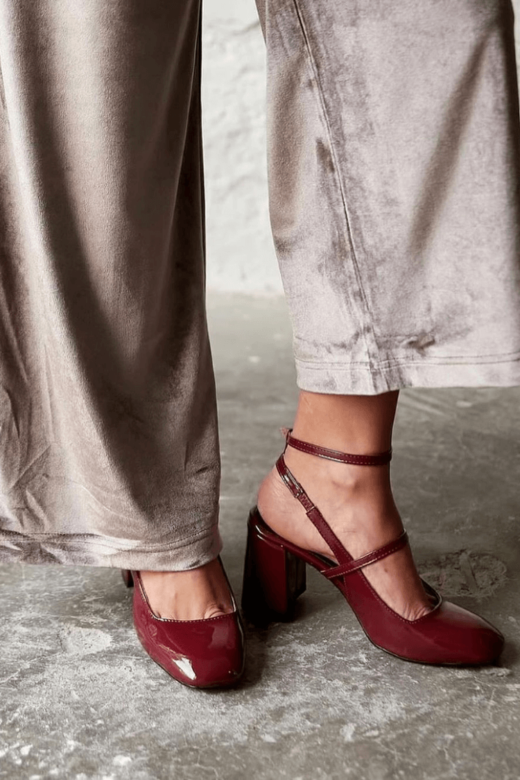 Marie-Claire™ | Elegant burgundy pumps 1