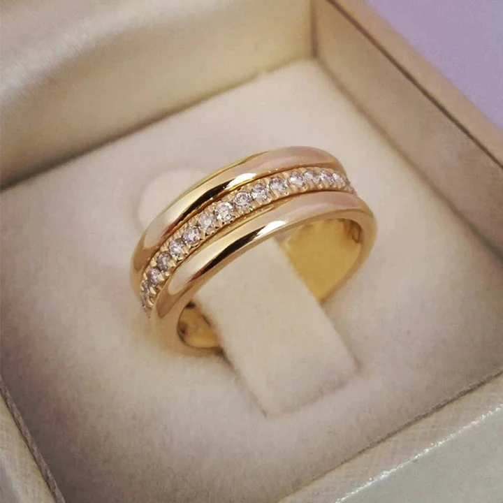 Sarah™ | Vintage Ring with Framed Zirconia 0