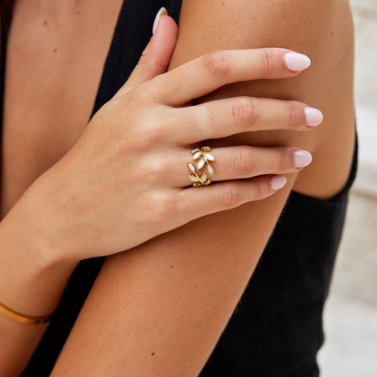 Serene™ | Gold Leaf Ring 2