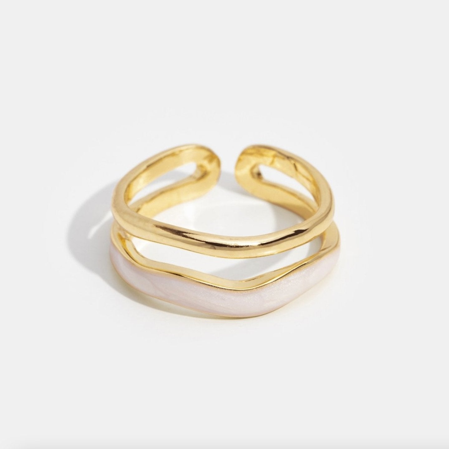 Sophie™ | Chic ring with golden waves 4